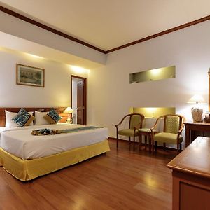 Elegant King Room